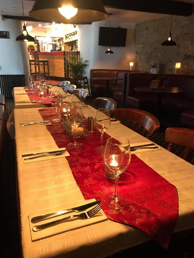 The Portcullis Hotel Chipping Sodbury Ngoại thất bức ảnh